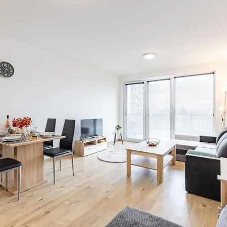 Apartment Flat 3 Sunny Haven Moderny 2i, Parking, Wifi Raca