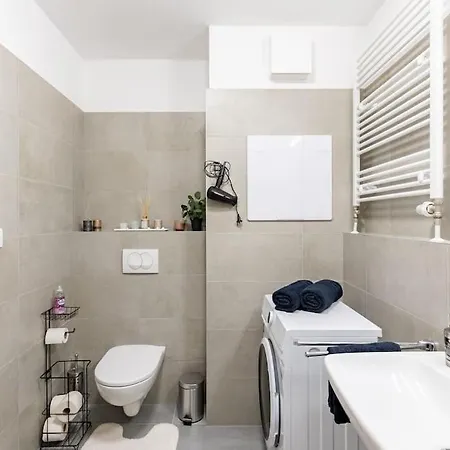 Apartment Flat 3 Sunny Haven Moderny 2i, Parking, Wifi