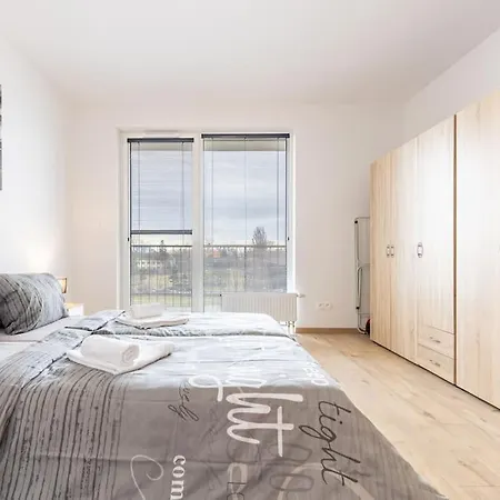 Flat 3 Sunny Haven Moderny 2i, Parking, Wifi * براتسيلافا