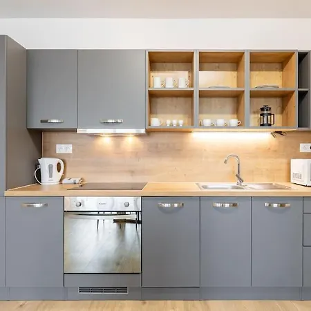 Flat 3 Sunny Haven Moderny 2i, Parking, Wifi