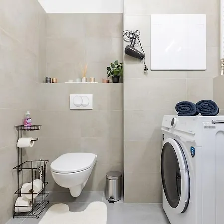 Daire Flat 3 Sunny Haven Moderny 2i, Parking, Wifi