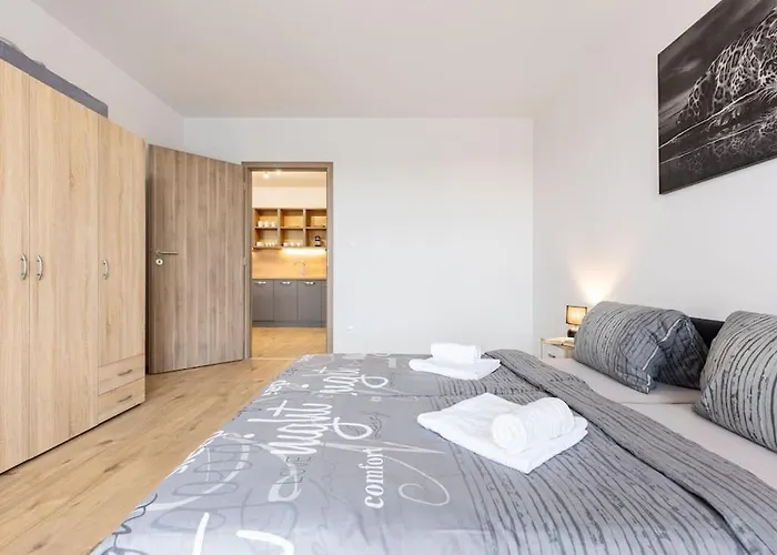 Flat 3 Sunny Haven Moderny 2i, Parking, Wifi Bratysława